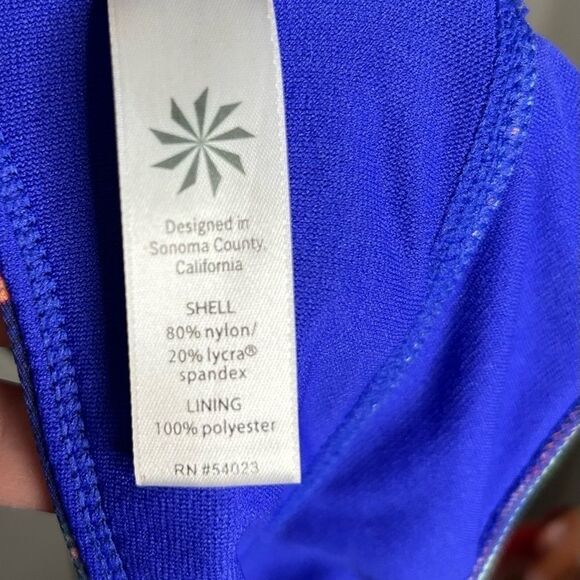 Athleta Redondo Keyhole Bikini Top Size S - Picture 11 of 11